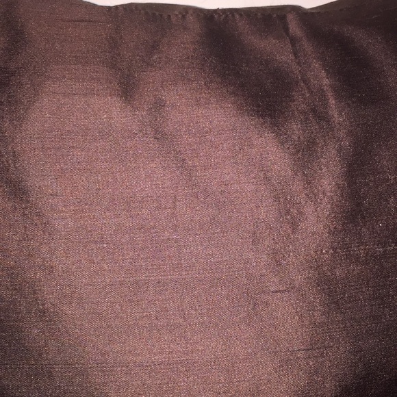 🆕 Chocolate Brown Silk Accent Pilllow - Picture 2 of 7